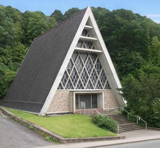 Kirche Zur Heiligen Dreifaltigkeit